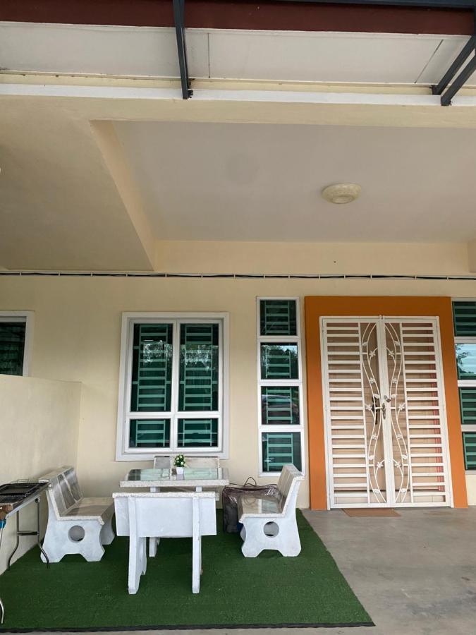 Cik Misi Homestay Sik Bagian luar foto