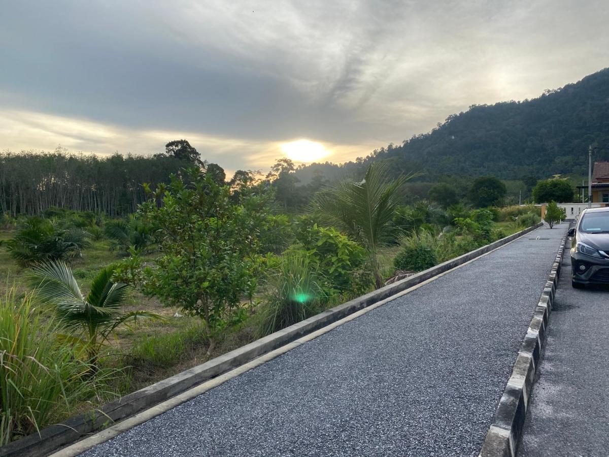 Cik Misi Homestay Sik Bagian luar foto